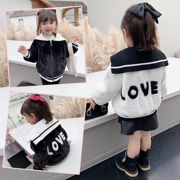 Χνουδωτό μπουφάν για κορίτσια με επιγραφή και τσέπες