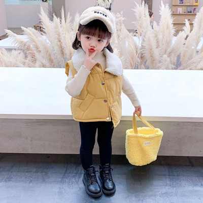 Pehme voodri ja nööpidega igapäevane lastevest