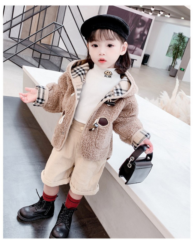 Beeži värvi kapuutsiga ja nööpidega laste sulejope