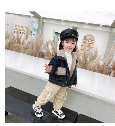 Dječja traper jakna za djevojčice s mekom postavom u crnoj boji