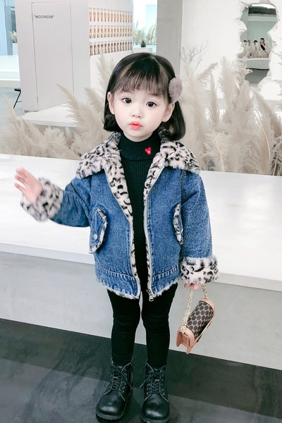 Uut mudelit sule ja lukuga teksalaste jope tüdrukutele