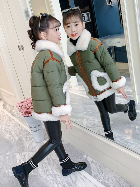 Χειμερινό παιδικό μπουφάν με γιακά και τσέπες