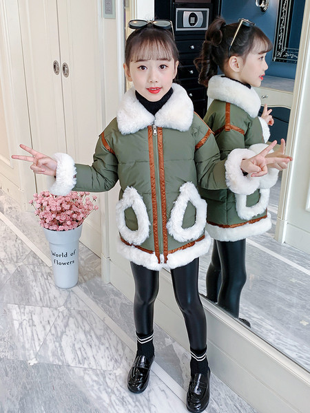 Χειμερινό παιδικό μπουφάν με γιακά και τσέπες