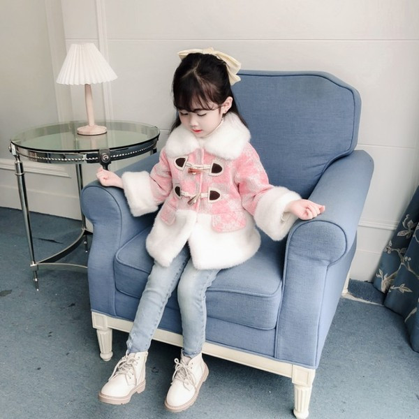 Κομψό παιδικό παλτό με κουμπιά και γούνα για κορίτσια