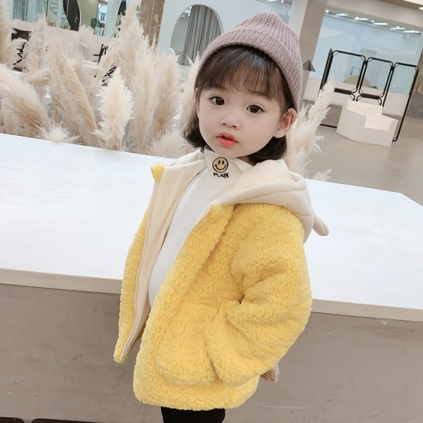 Γυναικείο casual μπουφάν με τρισδιάστατο στοιχείο και κουκούλα