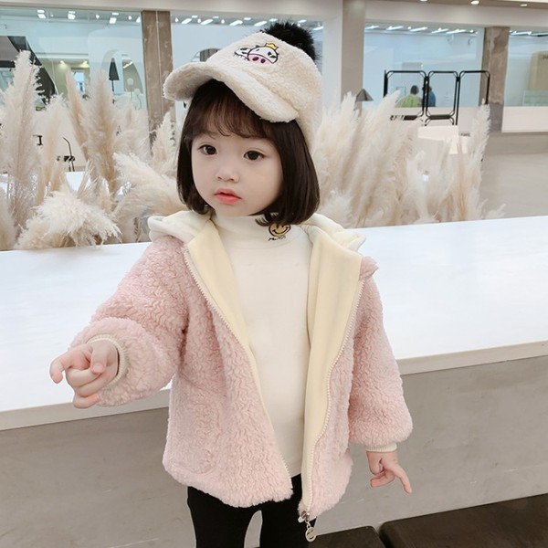 Γυναικείο casual μπουφάν με τρισδιάστατο στοιχείο και κουκούλα