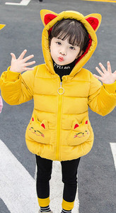 Aplikatsiooni ja kapuutsiga laste talvejope tüdrukutele