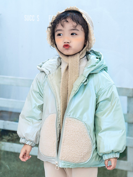 Tõmbluku ja kapuutsiga laste jope tüdrukutele