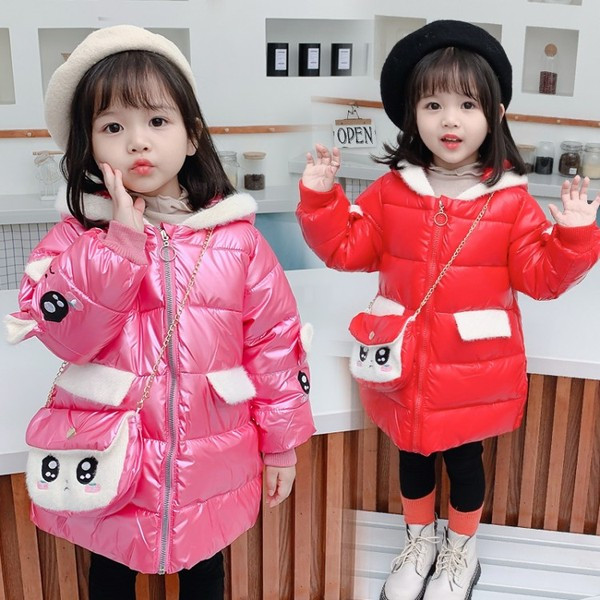 3D-elementide ja kapuutsiga talvine lastejope tüdrukutele