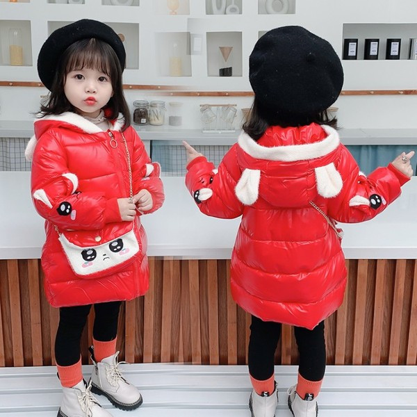 3D-elementide ja kapuutsiga talvine lastejope tüdrukutele