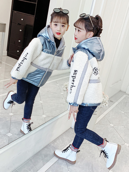 Kapuutsiga ja udusulega laste talvejope