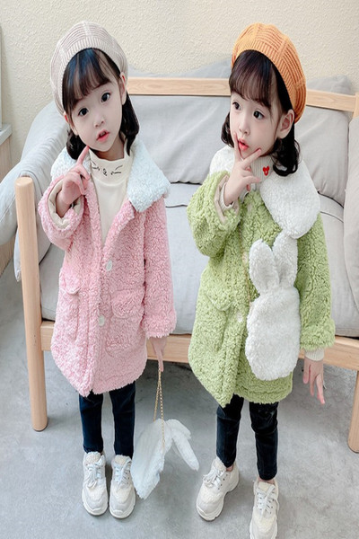 Igapäevane taskute ja nööpidega laste sulejope