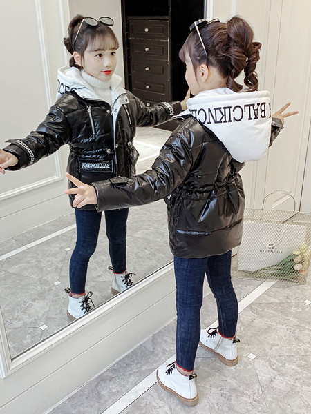 Kapuutsiga musta värvi laste talvejope tüdrukutele