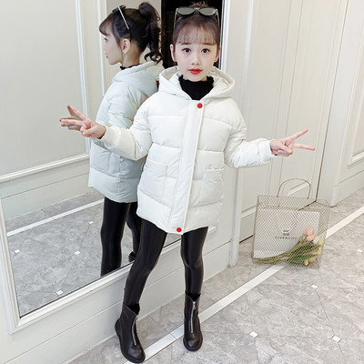 Novi model dječje jakne sa 3D elementom na leđima i kapuljačom