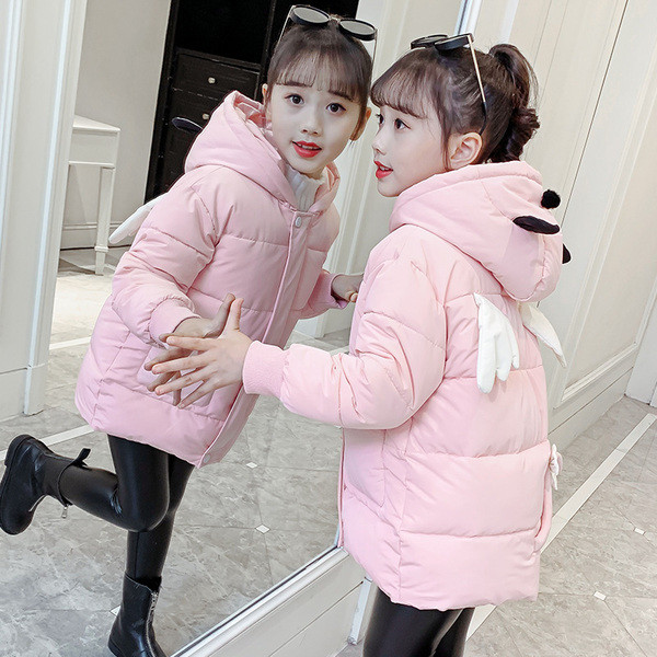 Novi model dječje jakne sa 3D elementom na leđima i kapuljačom