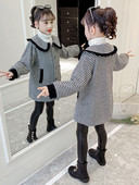 Παιδικό παλτό καρό με γιακά - ένα μακρύ μοντέλο για κορίτσια