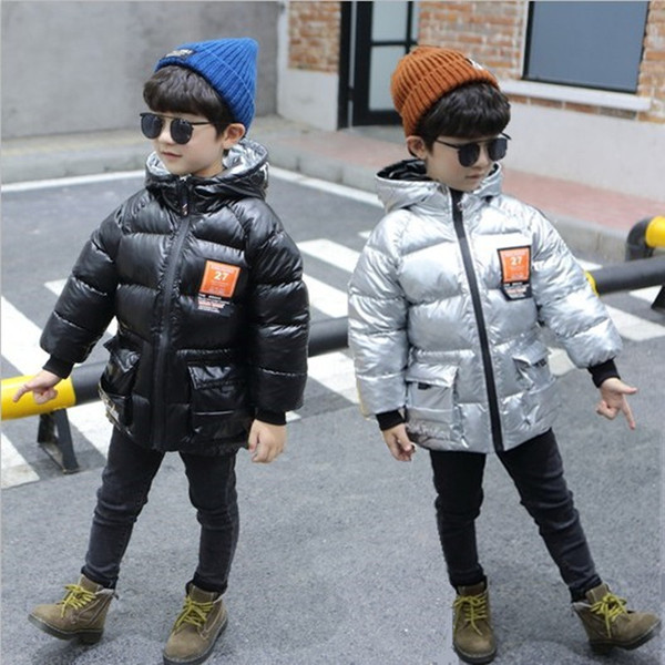 Dječje jakne za dječake s kapuljačom i grbom
