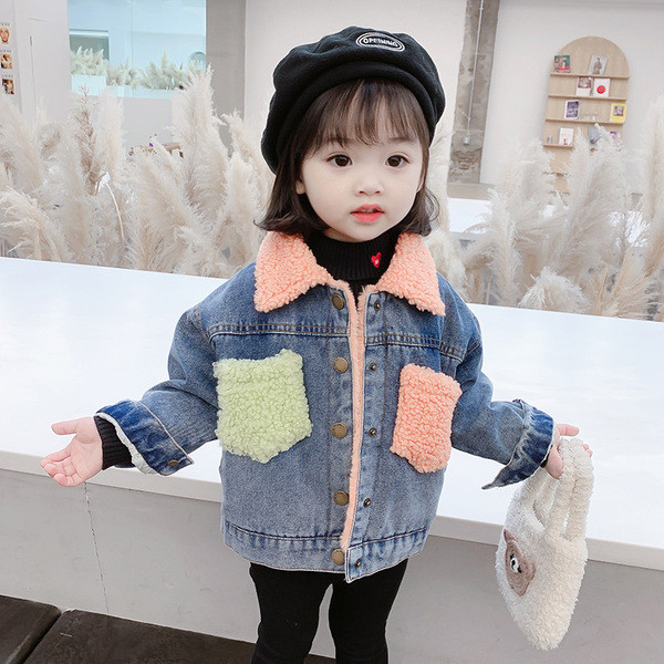 Praegune pehme voodri ja värviliste taskutega laste teksajakk tüdrukutele