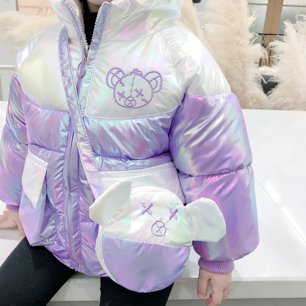 Kapuutsiga ja tikandiga talvine lastejope tüdrukutele