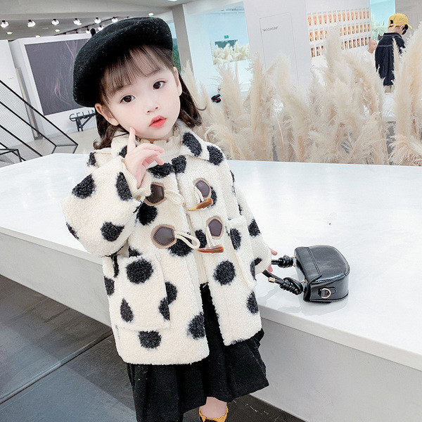 Valgete täppidega udusulgedega lastemantel tüdrukutele