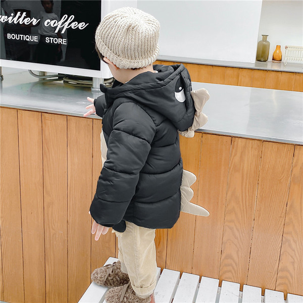 3D elemendi ja kapuutsiga laste jope poistele