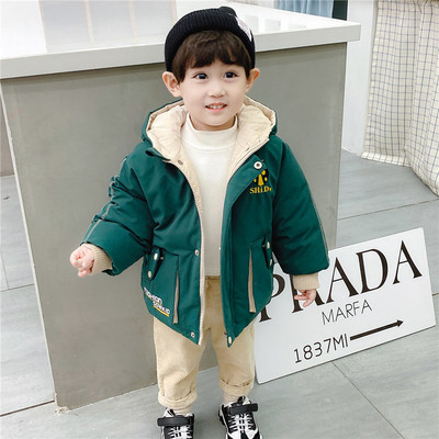 Tikandi ja 3D elemendiga laste jope poistele