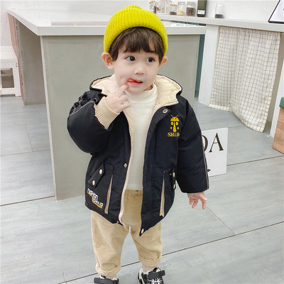 Tikandi ja 3D elemendiga laste jope poistele