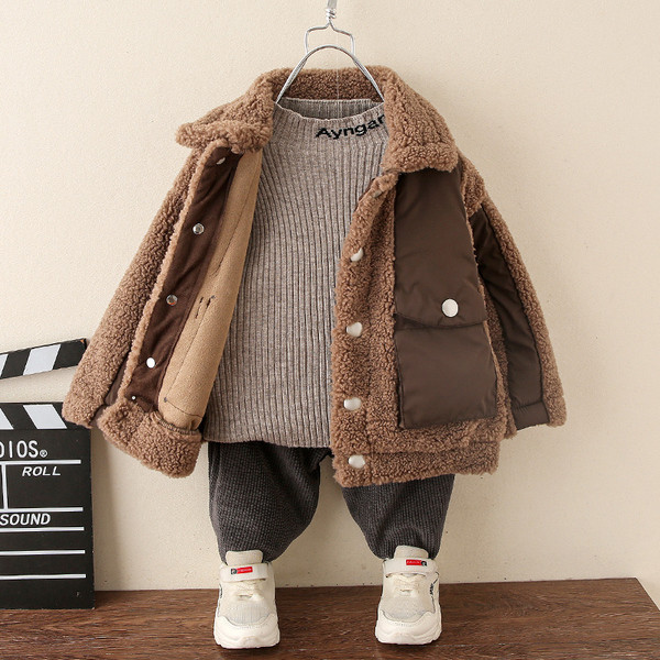 Nööpide ja taskutega sulejope poistele