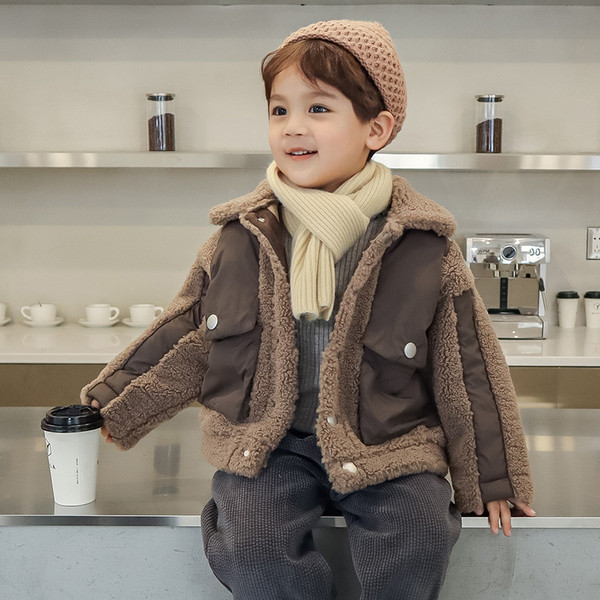 Nööpide ja taskutega sulejope poistele