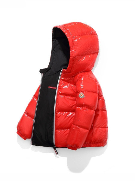 Embleemi ja kapuutsiga laste jope poistele ja tüdrukutele