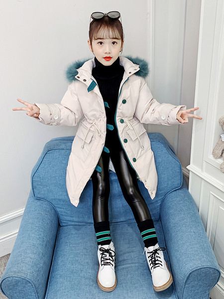 Kapuutsil värviliste ududega laste talvejope - pikk mudel