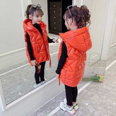 Παιδικό γιλέκο για κορίτσια με κουκούλα και τσέπες - ασύμμετρο μοντέλο