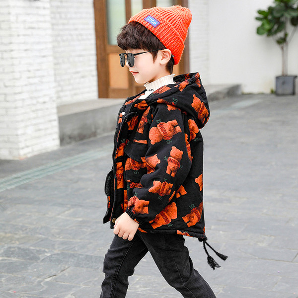 Καθημερινό παιδικό μπουφάν για αγόρια με κουκούλα και χρωματιστό μοτίβο