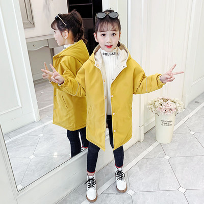 Laste sügis-talvine jope tikandiga seljal