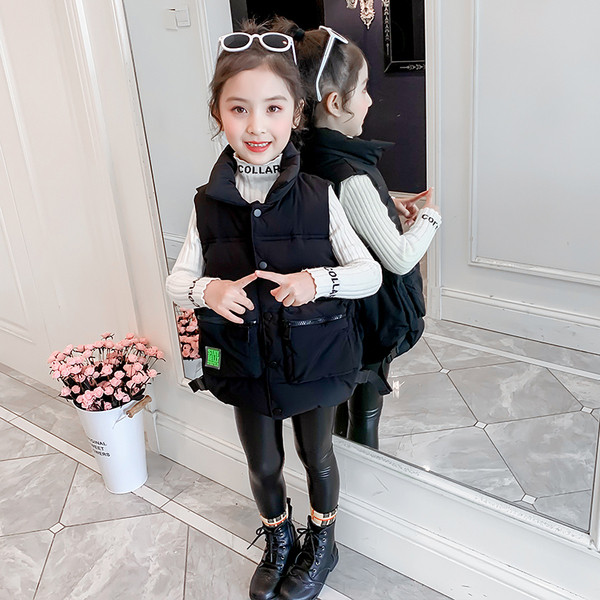 Παιδικό γιλέκο για κορίτσια με κουμπιά και τσέπες