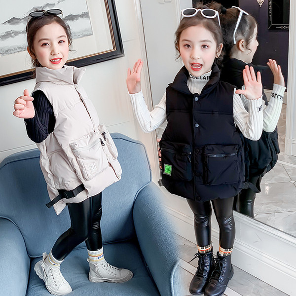 Παιδικό γιλέκο για κορίτσια με κουμπιά και τσέπες