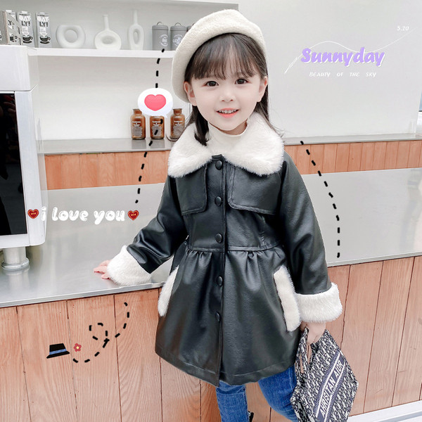 Moodne sooja voodri ja nööpidega laste nahktagi tüdrukutele