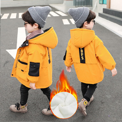 Pehme voodri ja kapuutsiga talvine laste jope poistele