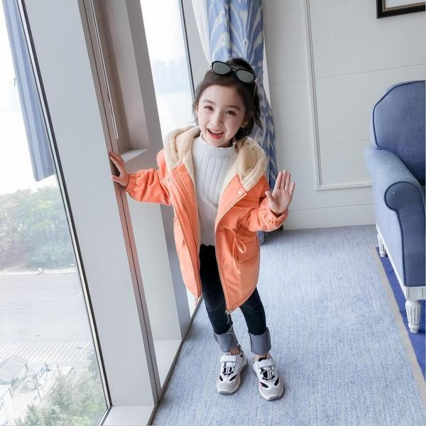 Pehme voodri ja kapuutsiga laste jope tüdrukutele - parka tüüpi