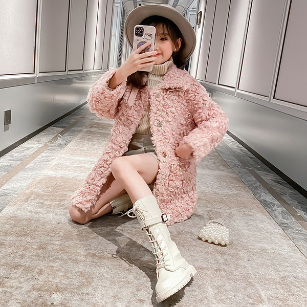 Χνουδωτό παιδικό παλτό με κουμπιά και τσέπες