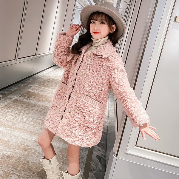 Χνουδωτό παιδικό παλτό με κουμπιά και τσέπες