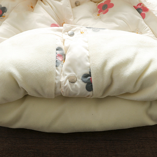 Μοντέρνο παιδικό μπουφάν για κορίτσια με κουκούλα και μοτίβα λουλουδιών