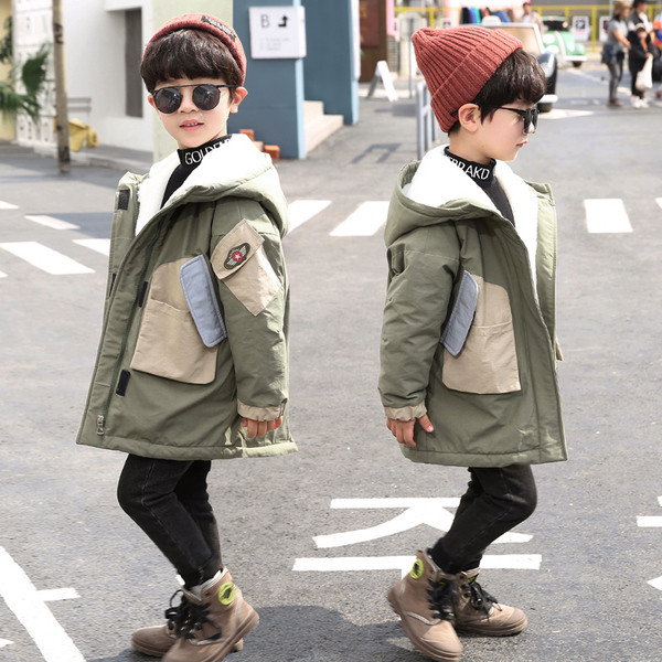 Pehme voodri ja kapuutsiga laste jope poistele