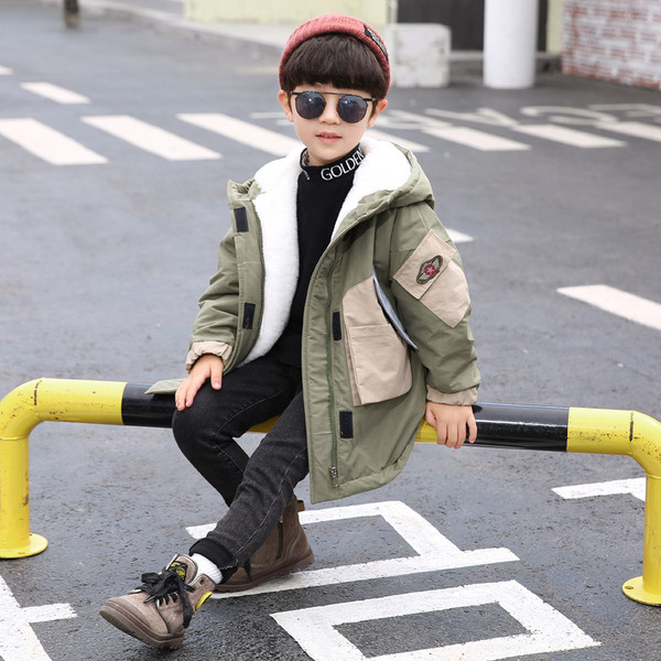 Pehme voodri ja kapuutsiga laste jope poistele