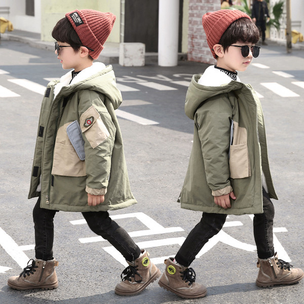 Pehme voodri ja kapuutsiga laste jope poistele