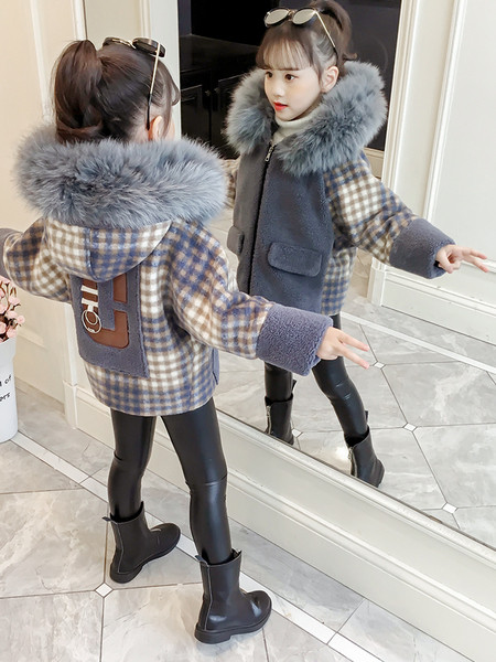 Ruuduline naiste talvejope kapuutsiga