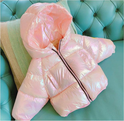 Laste talvejope tüüpi soojem läikiva efektiga ja lukuga