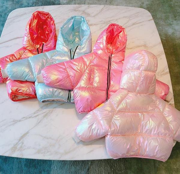 Laste talvejope tüüpi soojem läikiva efektiga ja lukuga