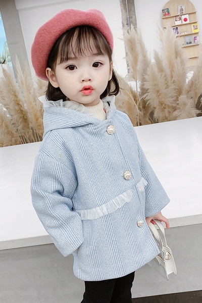 Μοντέρνο παιδικό παλτό με κουμπιά και βολάν