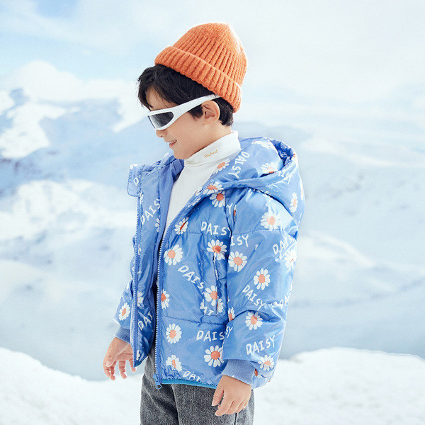 Lillemotiivide ja -kirjadega talvine lastejope tüdrukutele